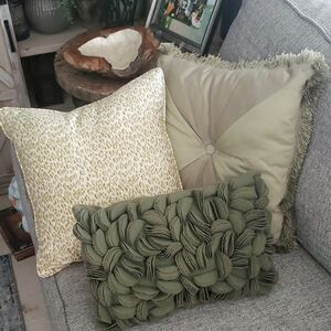 Elegant Green and Cream Throw Pillow Set